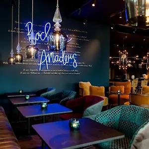 https://motel-one-salzburg-mirabell.saalbachhinterglemmhotels.com